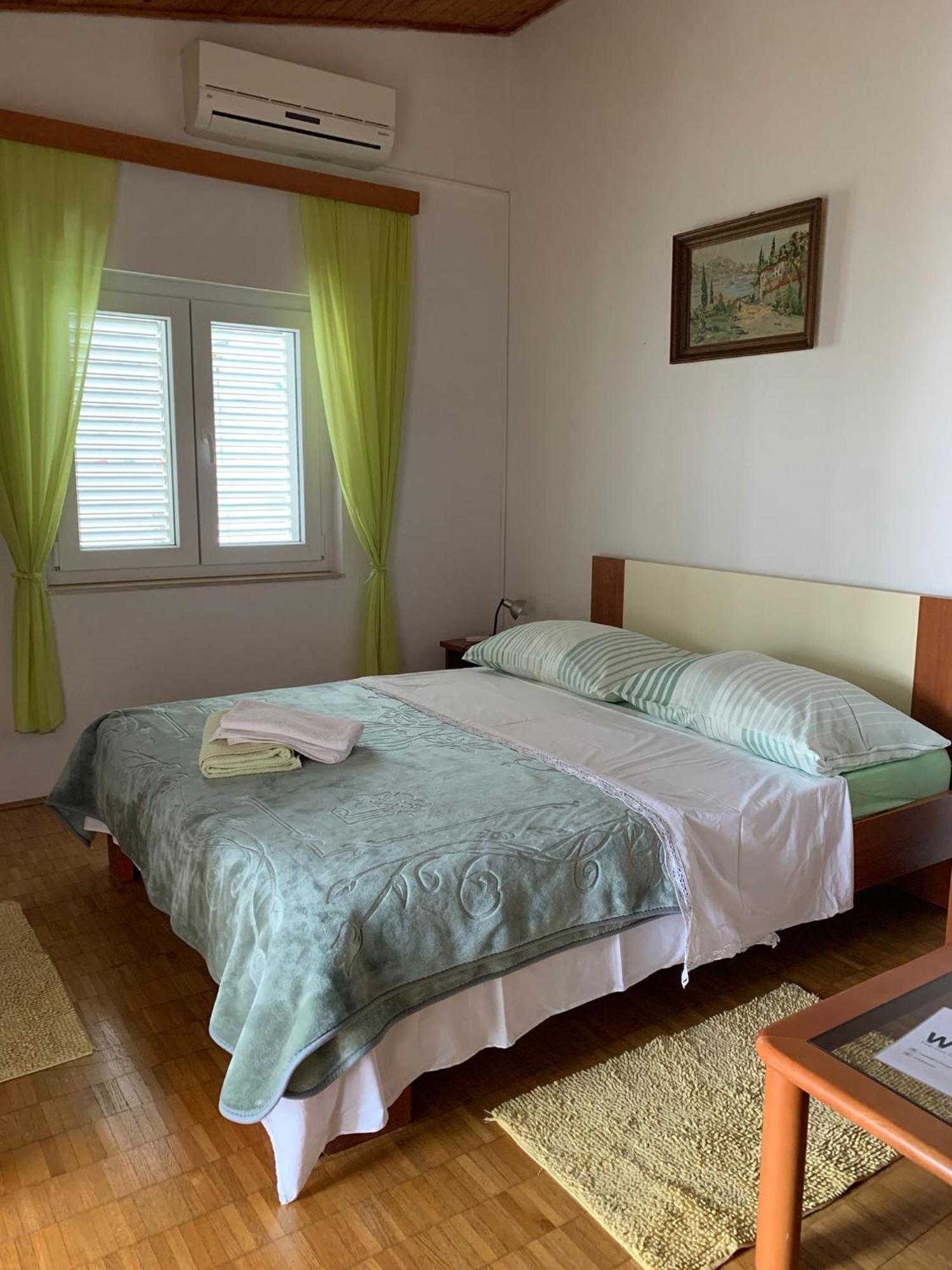 Captain'S House Baška Voda Buitenkant foto
